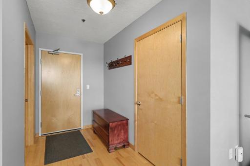 1502 5th Street N, 402, Hopkins, MN 55305