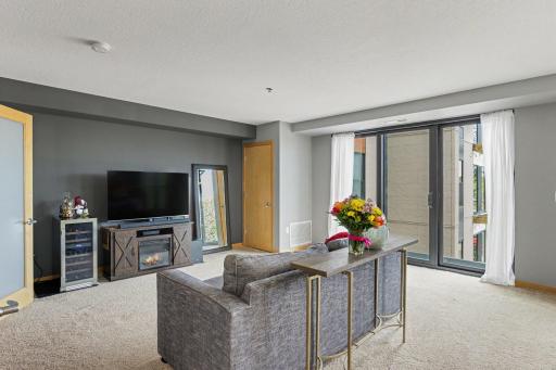 1502 5th Street N, 402, Hopkins, MN 55305