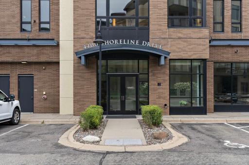 4100 Shoreline Drive, Spring Park, MN 55384