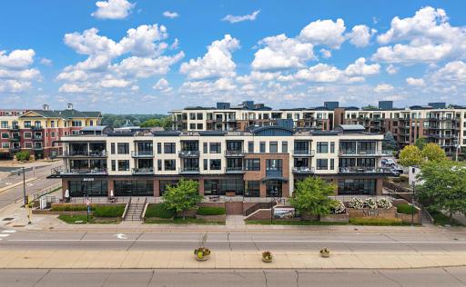 4100 Shoreline Drive, Spring Park, MN 55384
