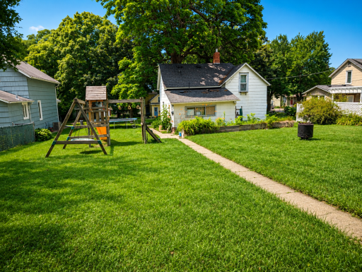 1017 N 6th Street, Mankato, MN 56001