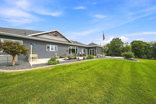 19135 Lake Volney Circle, Le Center, MN 56057