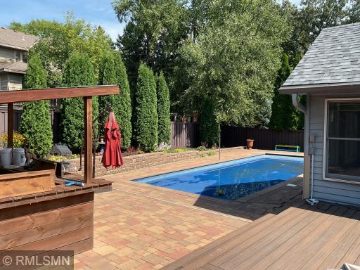 2145 14th Avenue E, North Saint Paul, MN 55109