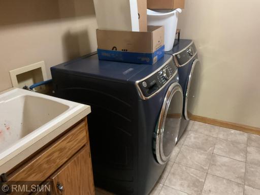 2145 14th Avenue E, North Saint Paul, MN 55109