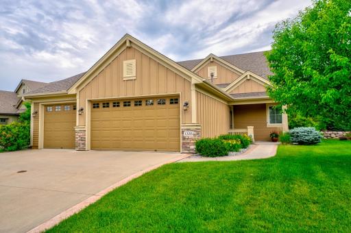 Photo for 1335 Palisade Path, Woodbury, MN 55129 - listing #7136547 Experience the ease of main-level living in this thoughtfully constructed 2 bed, 3 bath property set in the friendly Dancing Waters neighborhood near shopping, dining, schools, and everyday conveniences.