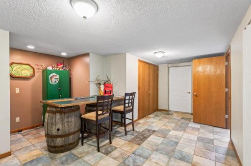 7146 Military Road, Woodbury, MN 55129