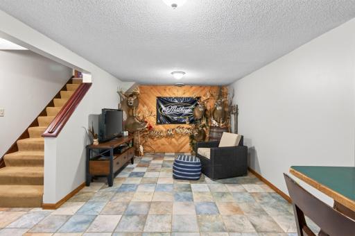 7146 Military Road, Woodbury, MN 55129