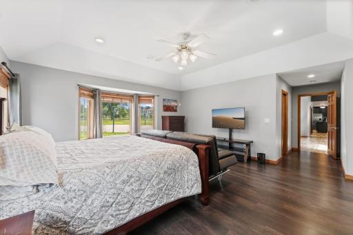 2400 Jennifer Lane, Shakopee, MN 55379
