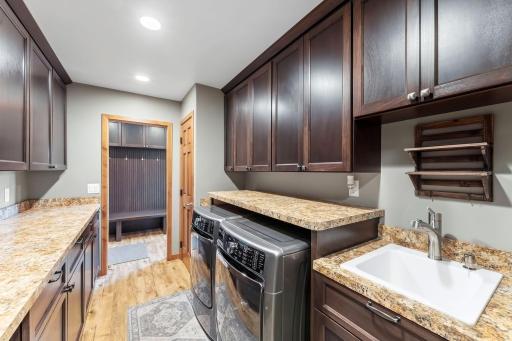 2400 Jennifer Lane, Shakopee, MN 55379