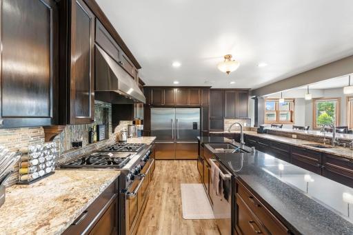 2400 Jennifer Lane, Shakopee, MN 55379