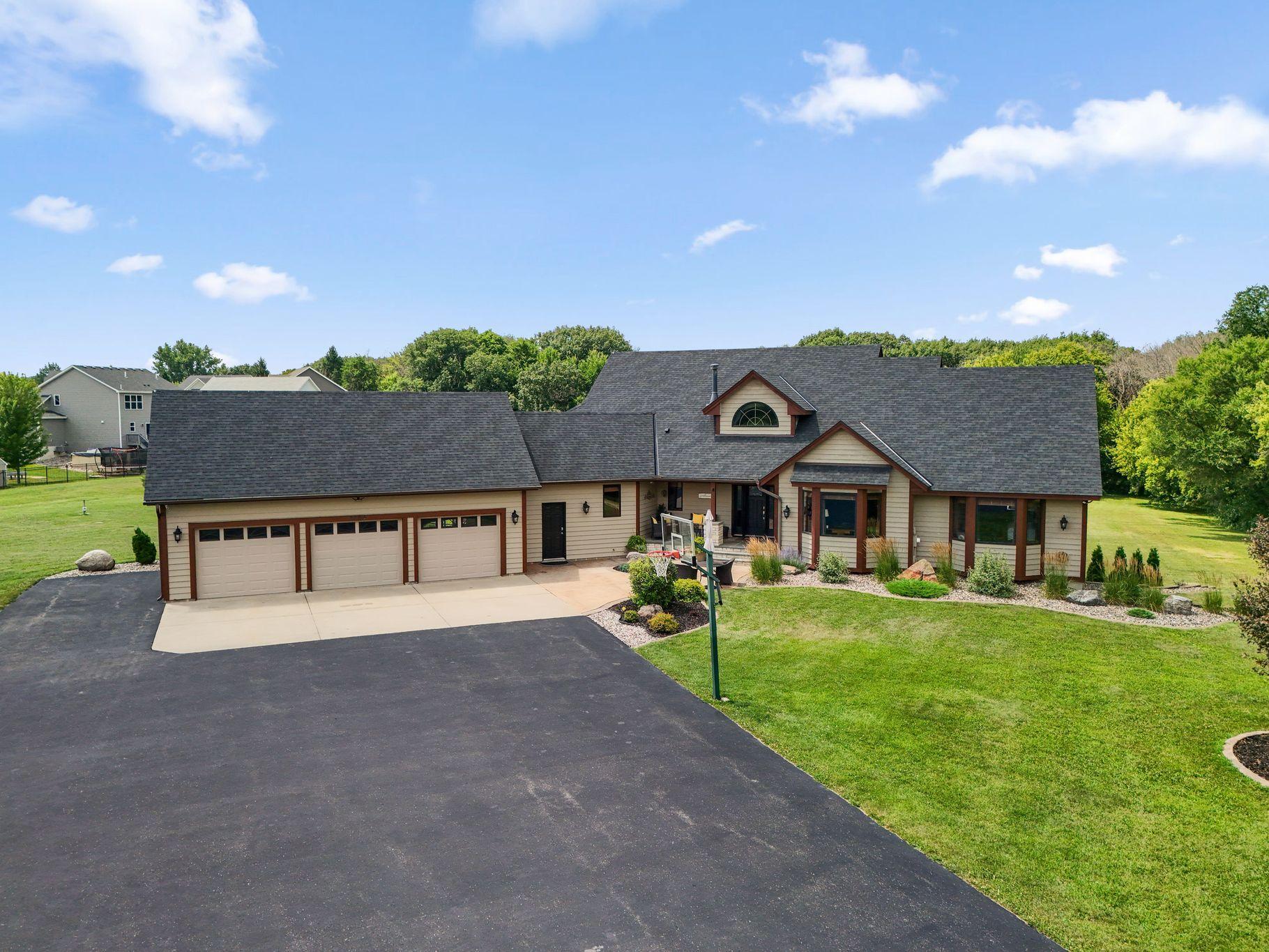 Property photo for 2400 Jennifer Lane, Shakopee, MN 55379