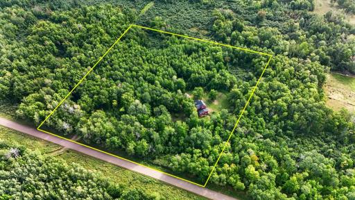 59412CloverdaleRd-LOTLINES.jpg