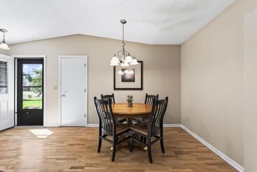 1190 Black Oaks Lane N, Plymouth, MN 55447