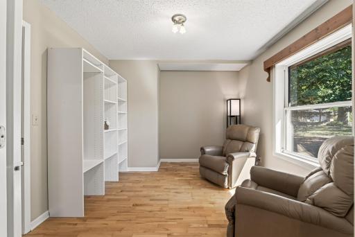 1190 Black Oaks Lane N, Plymouth, MN 55447