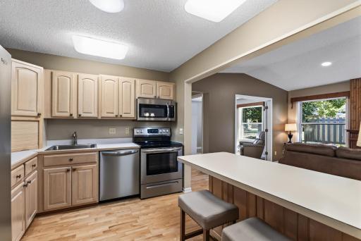 1190 Black Oaks Lane N, Plymouth, MN 55447