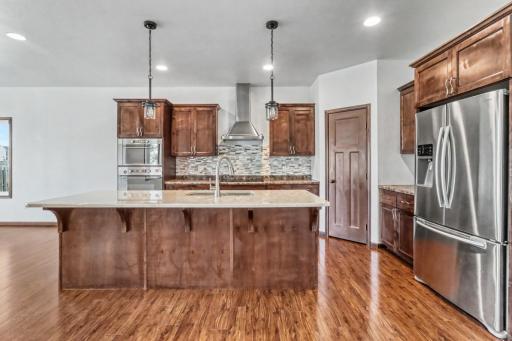 Kitchen1_1.JPG