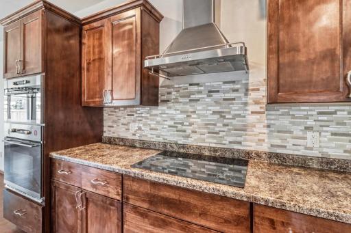 Kitchen1_5.JPG