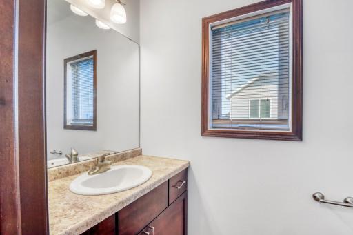 Half-bath1_1.JPG