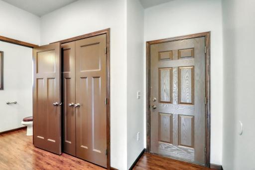 Mudroom1_1.JPG