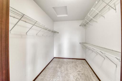 Primary Closet1_1.JPG
