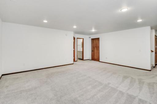 Basement1_1.JPG