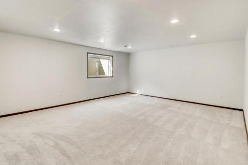 Basement1_2.JPG