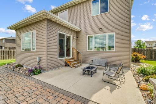 Backyard_Patio1_0.JPG