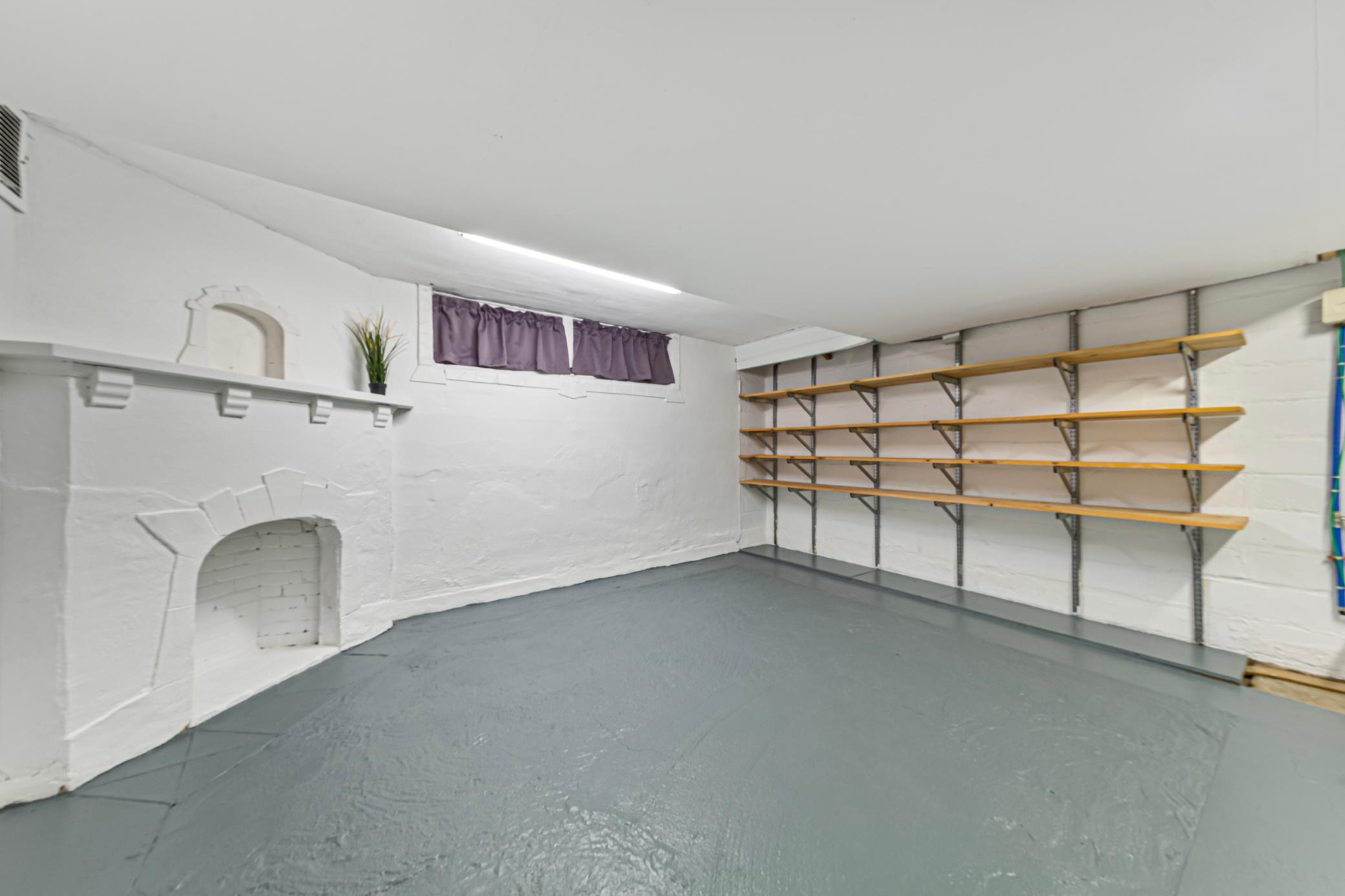 Lower level family room/bonus room