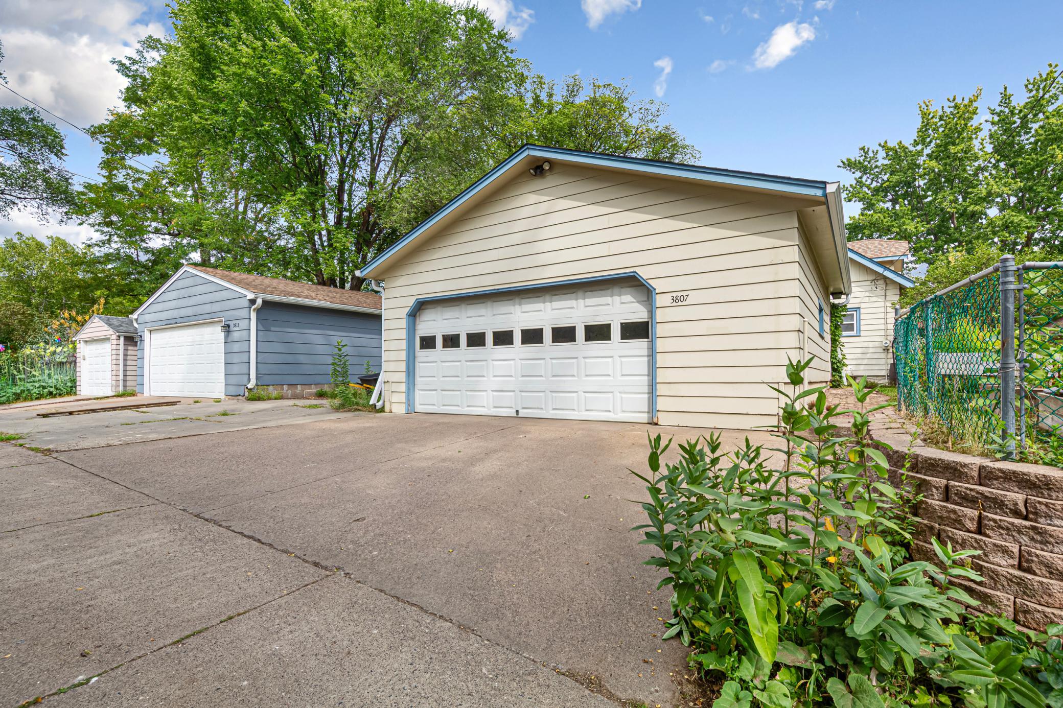 Oversized 2 car garage + large private driveway area that is SOUTH facing to help with that winter ice!