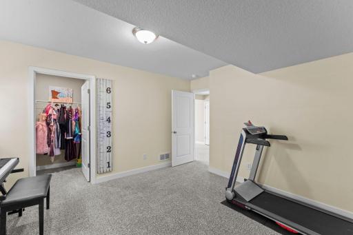 51-web-or-mls-1907 Meridian Curve-238.jpg