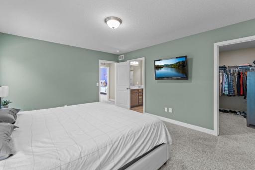 34-web-or-mls-1907 Meridian Curve-173.jpg