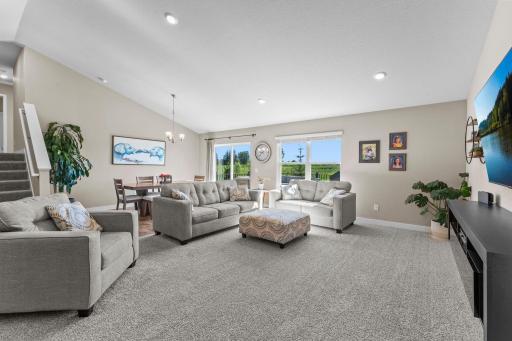 19-web-or-mls-1907 Meridian Curve-108.jpg