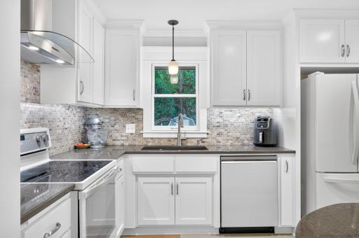 10243 100th Avenue N, Maple Grove, MN 55369