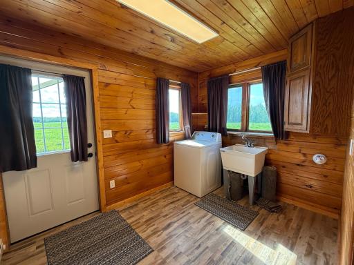 Back entry-laundry room