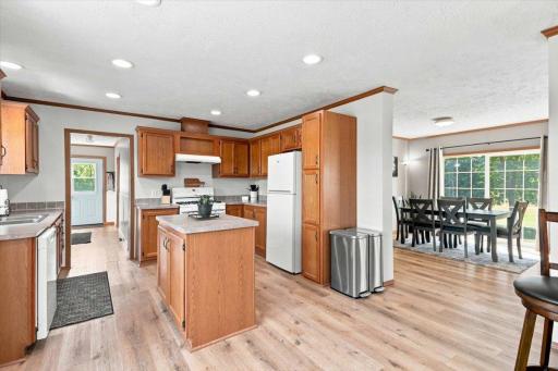 Kitchen & Dining Room
