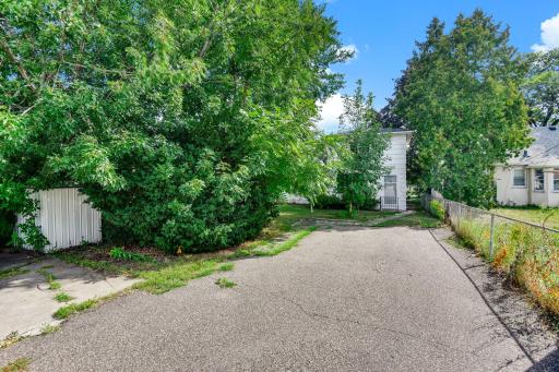 3951 Penn Avenue N, Minneapolis, MN 55412