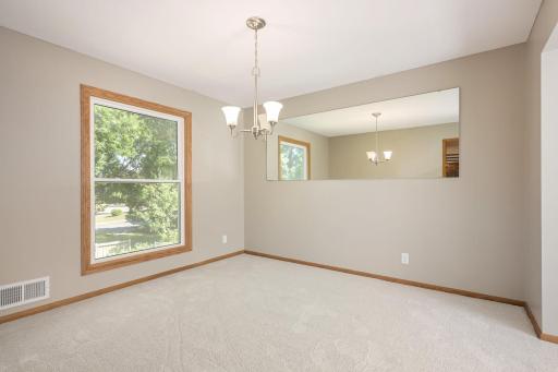 1800 James Court, Burnsville, MN 55337