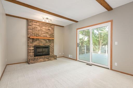 1800 James Court, Burnsville, MN 55337