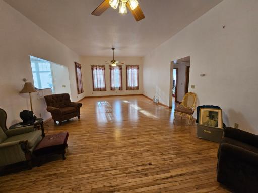 205 1st Street N, Fairmount, ND 58030