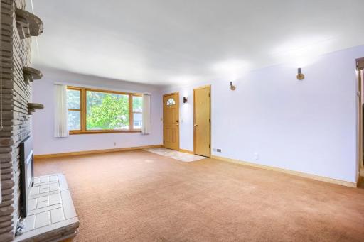 3407 cleveland st ne - Web Quality - 012 - 08 Living Room.jpg