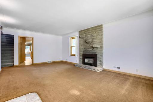 3407 cleveland st ne - Web Quality - 010 - 06 Living Room.jpg