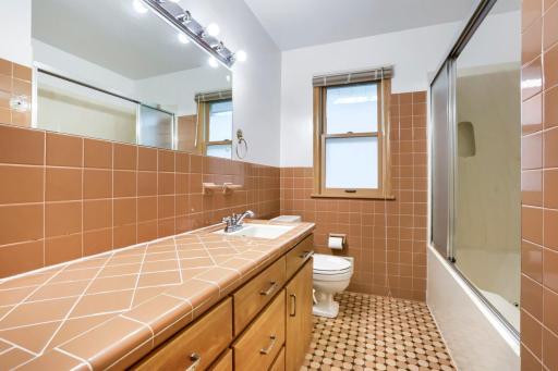 3407 cleveland st ne - Web Quality - 026 - 22 Bathroom.jpg