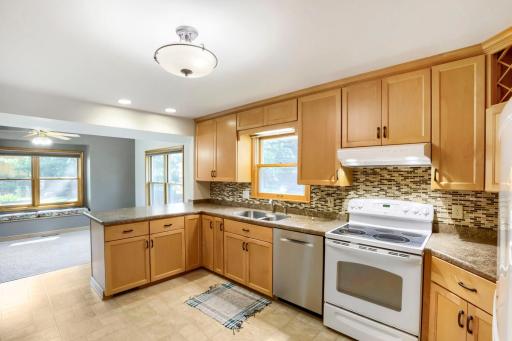 3407 cleveland st ne - Web Quality - 016 - 12 Kitchen.jpg