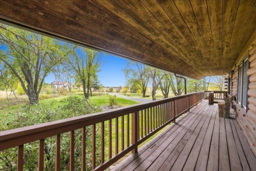 This view is unforgettable, facing south, the sun rises and sunsets can be viewed every day