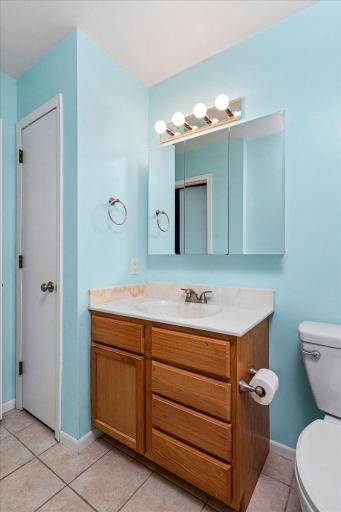 25-12272 17th Ave-21.jpg