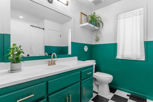 42-web-or-mls-20264 180th Ct-228.jpg