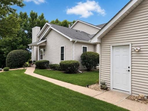 10295 Ext Side with Garage.jpg
