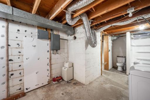 203 N Galbraith Street, Blue Earth, MN 56013
