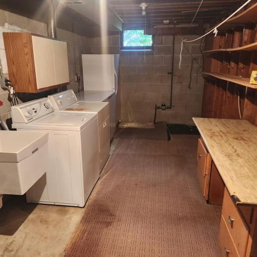 Laundry -clean one owner home.
