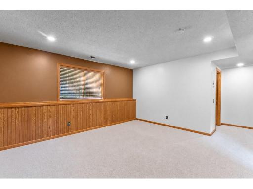 1070 Pine Street, Farmington, MN 55024